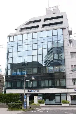 officeMainImageBlurLeft