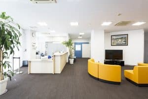 officeMainImageBlurLeft