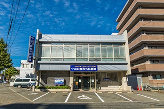 officeMainImageBlurLeft