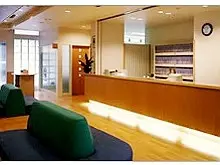 officeMainImageBlurLeft