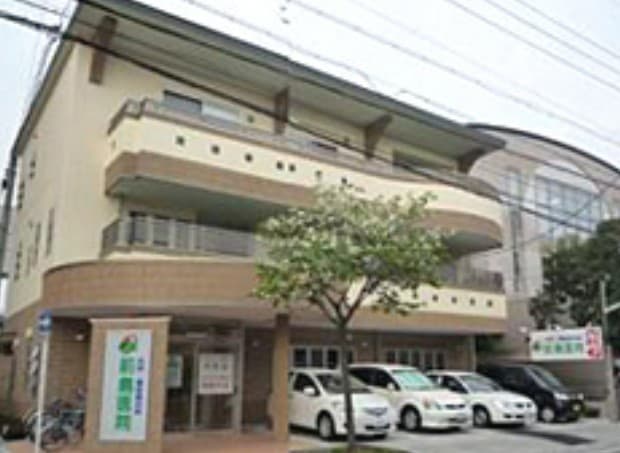 officeMainImageBlurLeft