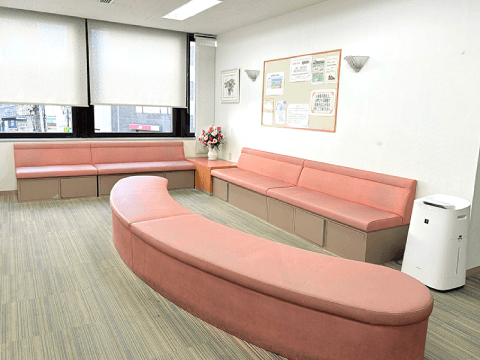 officeMainImageBlurLeft