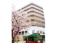 officeMainImageBlurLeft