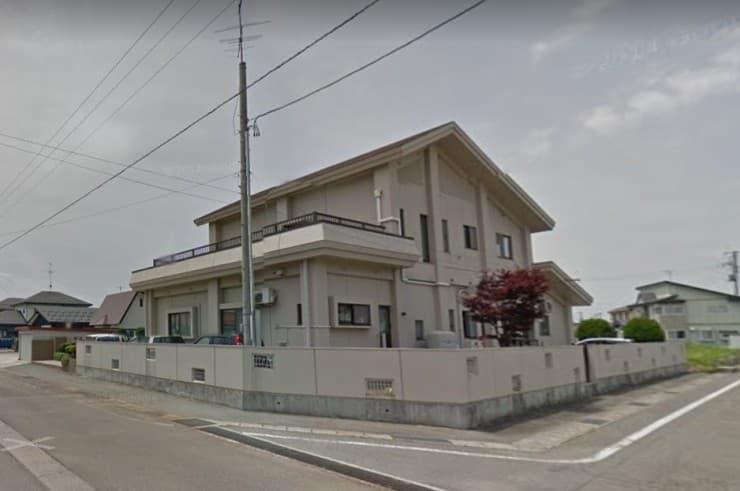 officeMainImageBlurLeft