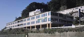 officeMainImageBlurLeft