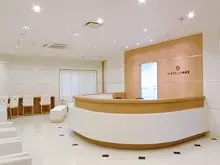 officeMainImageBlurLeft