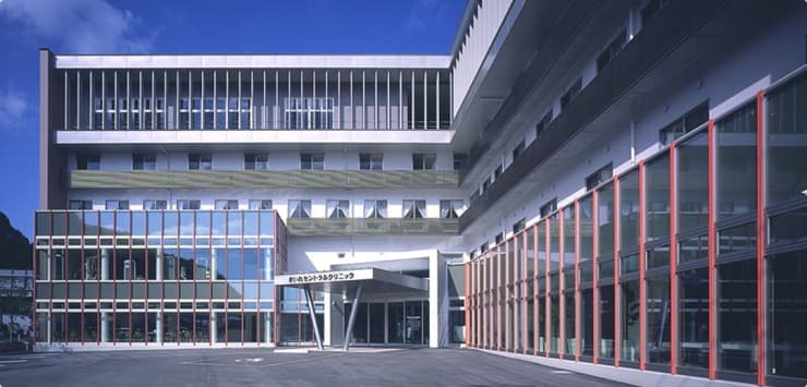 officeMainImageBlurLeft