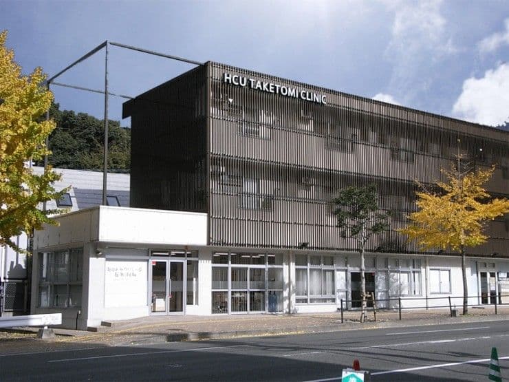 officeMainImageBlurLeft