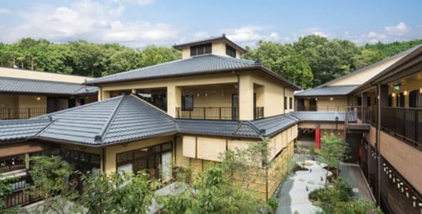 officeMainImageBlurLeft