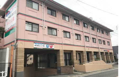 officeMainImageBlurLeft