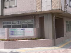 officeMainImageBlurLeft
