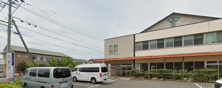 officeMainImageBlurLeft