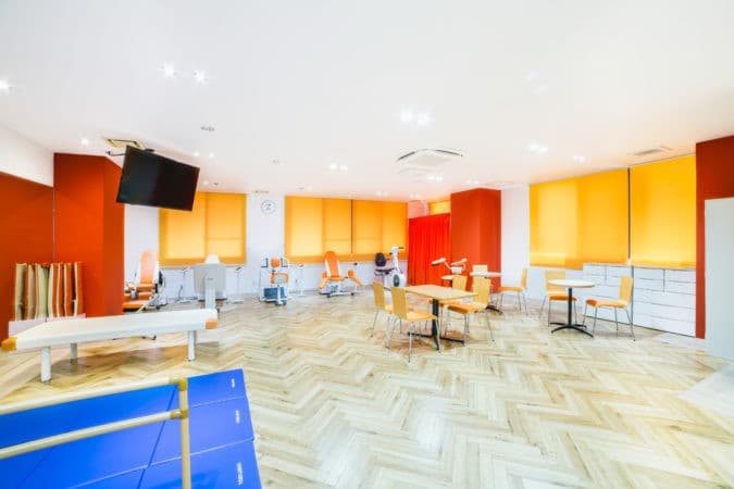 officeMainImageBlurLeft