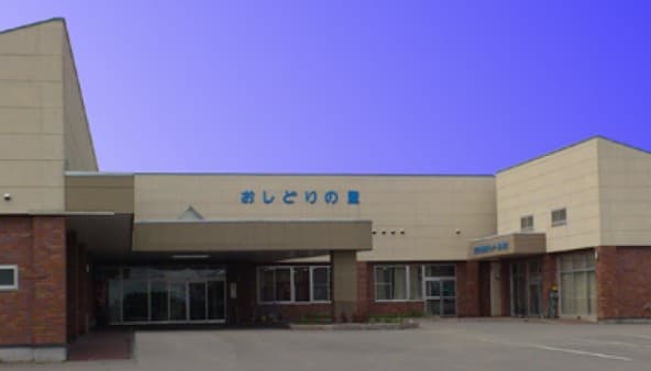 officeMainImageBlurLeft
