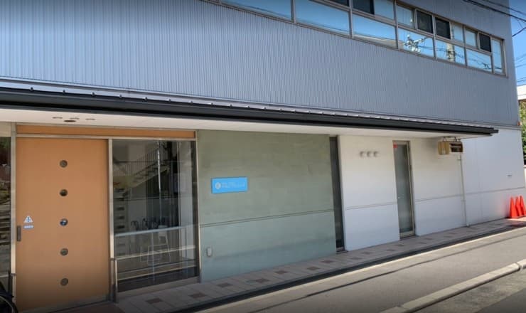 officeMainImageBlurLeft