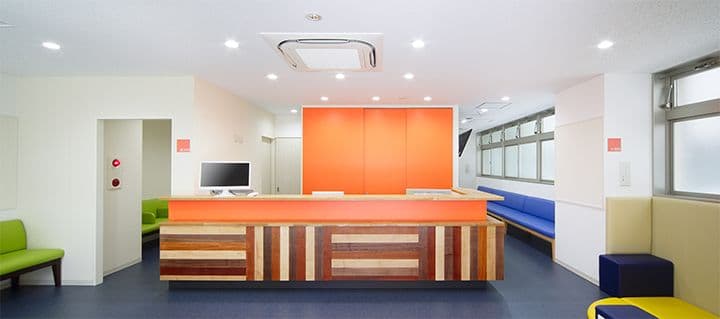 officeMainImageBlurLeft