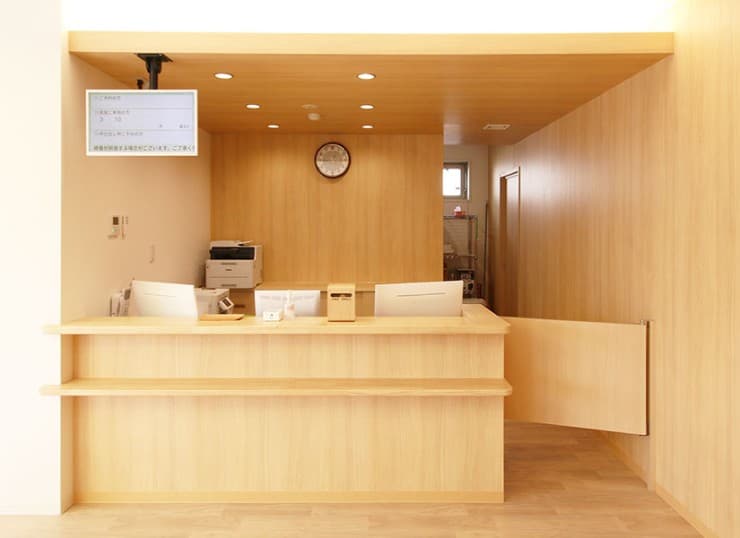 officeMainImageBlurLeft