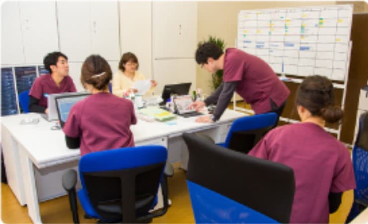 officeMainImageBlurLeft
